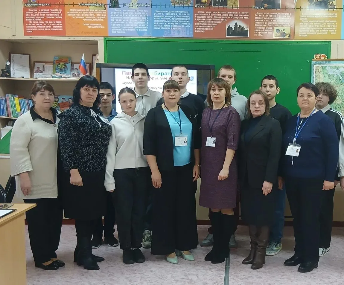 В МБОУ Ковылкинской СОШ в рамках месячника молодого избирателя прошла встреча учащихся ...
