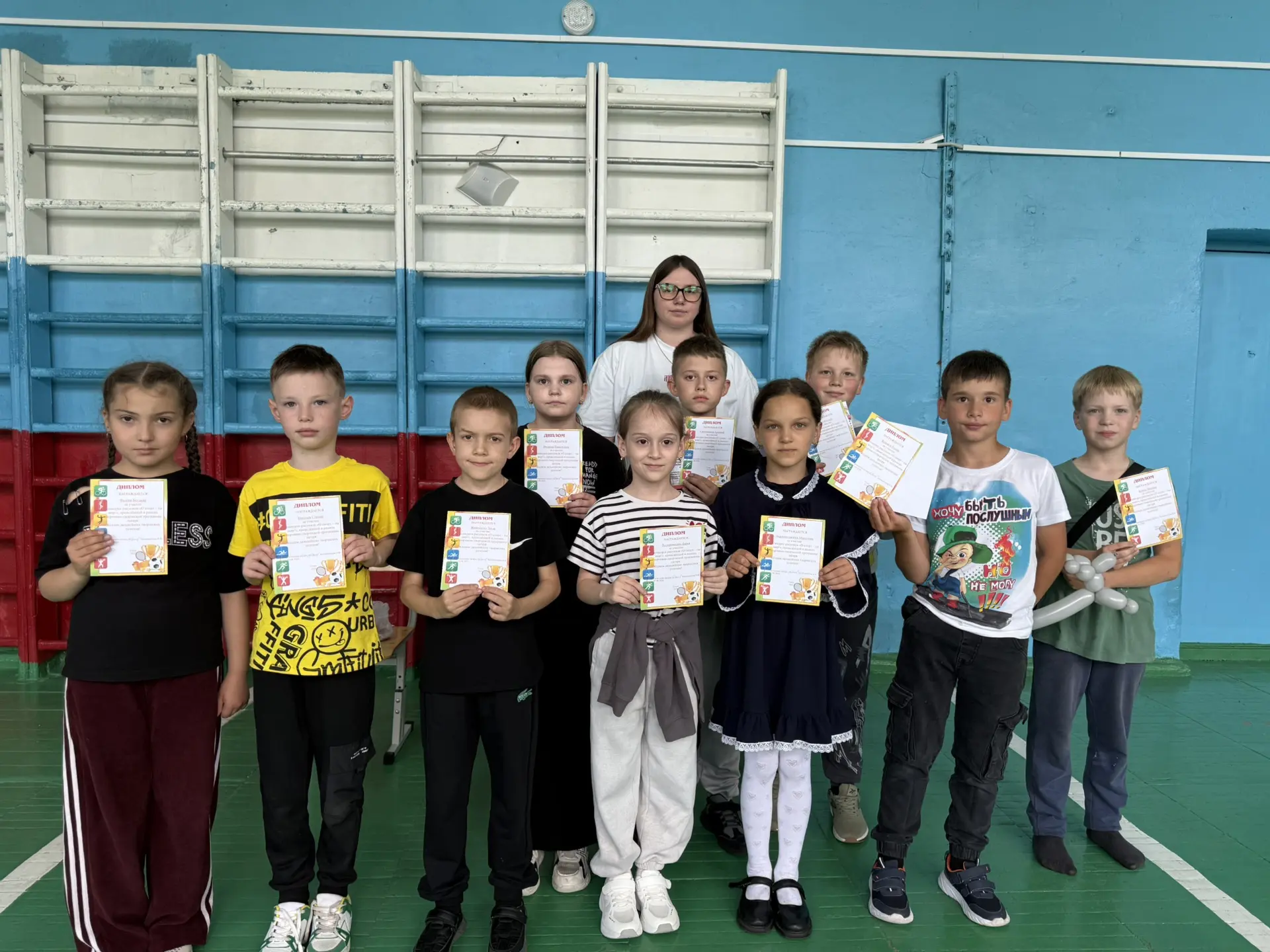 🎨 Конкурс рисунков «О спорт — ты мир!»: творчество, вдохновение и любовь к спорту 🤸‍♂️

В нашем шк