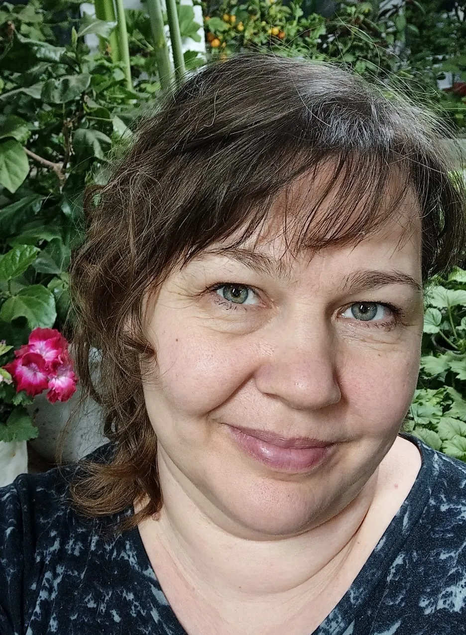 Папайя в теплице, гранат на подоконнике. Учитель математики из уральского села выращивает тропически