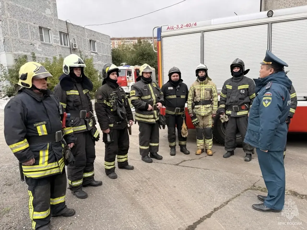 🔥 Пожарные Юго-Западного округа столицы отработали поиск и спасение людей в условиях, ...