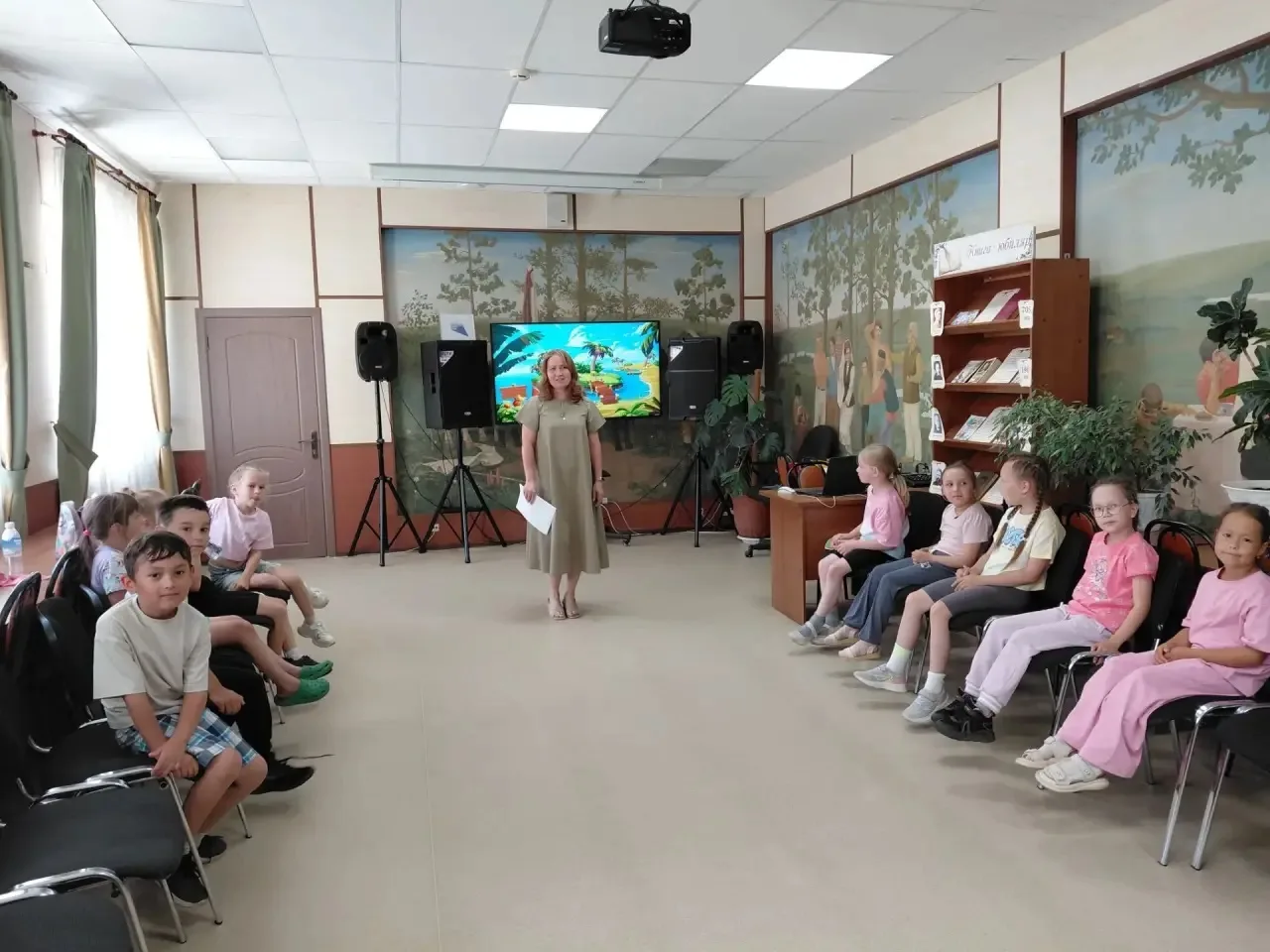 Сегодня наша дворовая площадка отправилась в настоящее «Морское приключение»! 🐬
Мы побывали в гостя