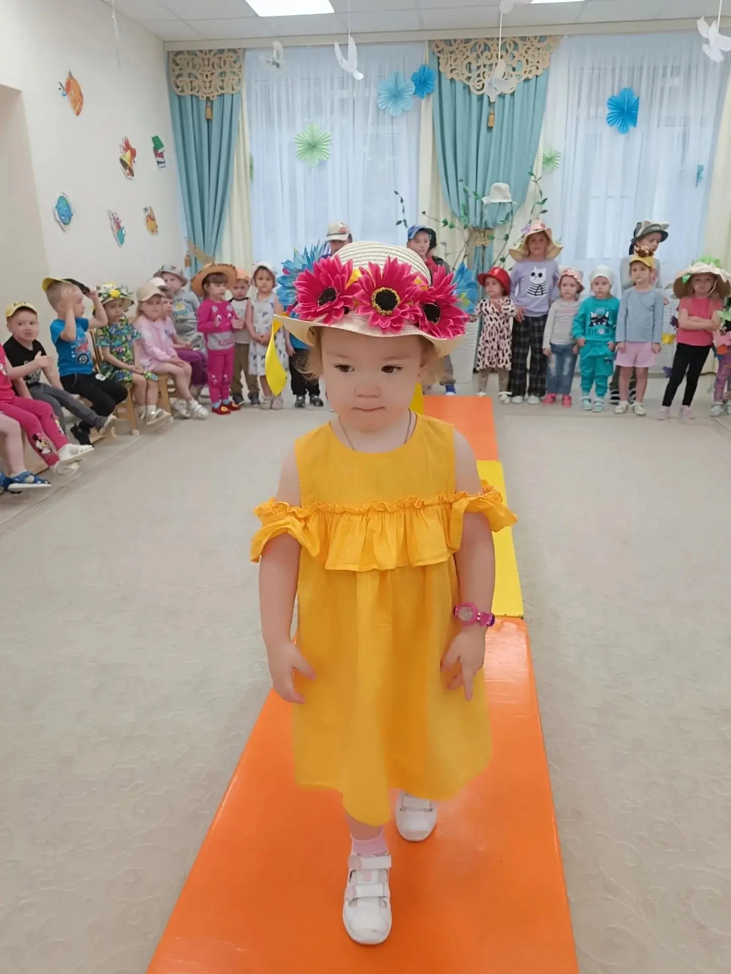 Каждый день лета весело и ярко!
Фестиваль летних шляп и панамок.
В нашем детском саду прошел необычн