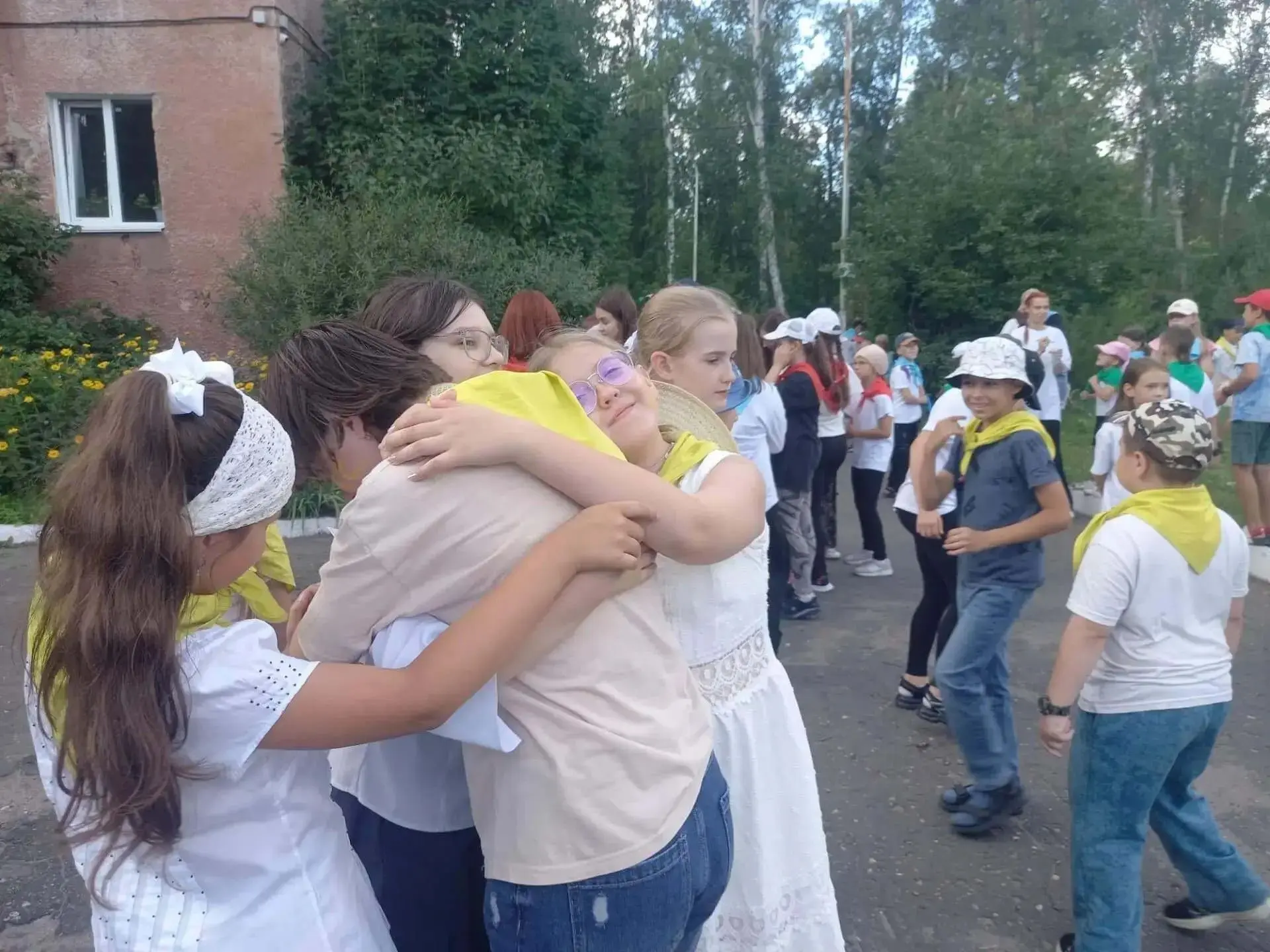 🎉 Торжественное закрытие смены «Туристы Сибири»: две недели приключений, дружбы и новых умений!

👏