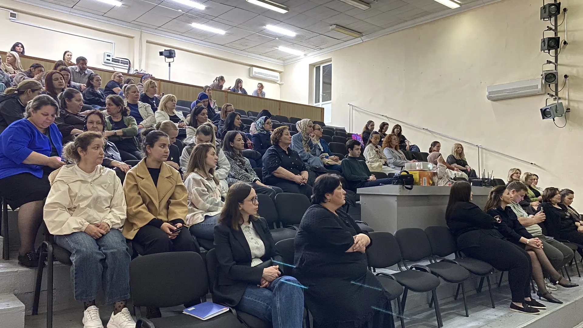 Общешкольное родительское собрание в МКОУ «Гимназия №14» «Мое безопасное лето».