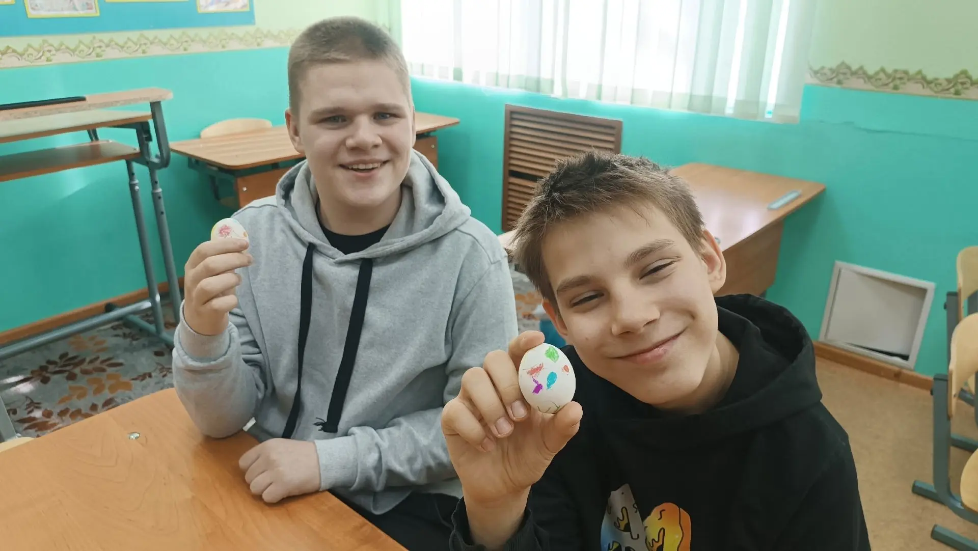Творческие каникулы в ГОБОУ Кильдинская КШИ
Яркий мастер-класс «Пасхальные традиции в красках: искус
