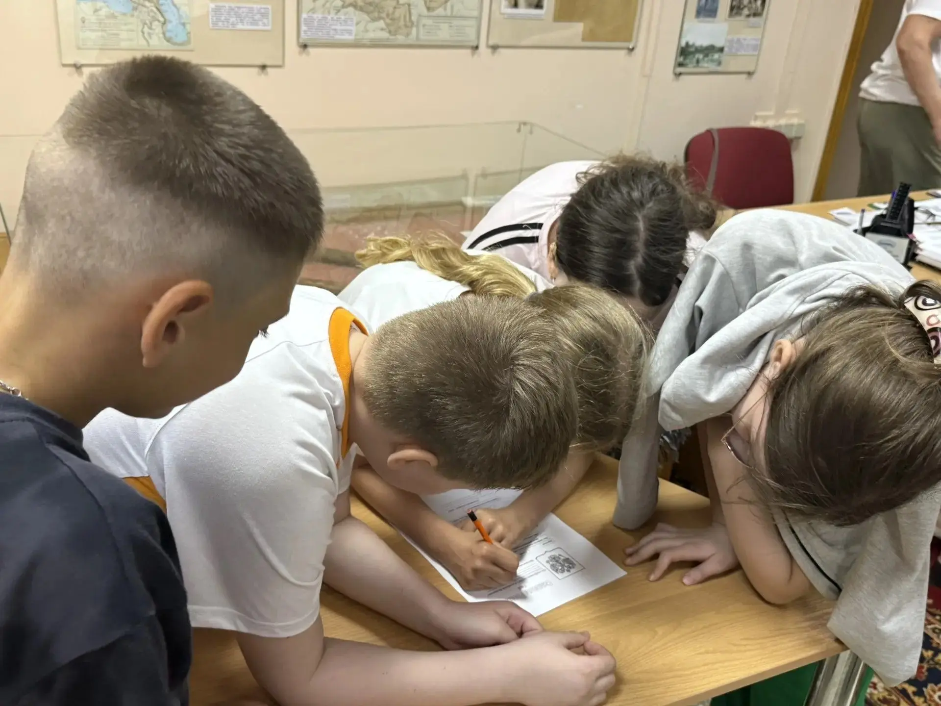 В преддверии Дня России в краеведческом музее состоялся исторический экскурс «Вместе мы большая сила