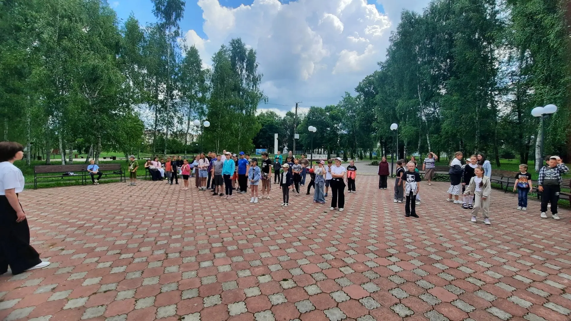Сегодня в пришкольном лагере «Солнышко» прошёл по‑настоящему насыщенный и весёлый день!...