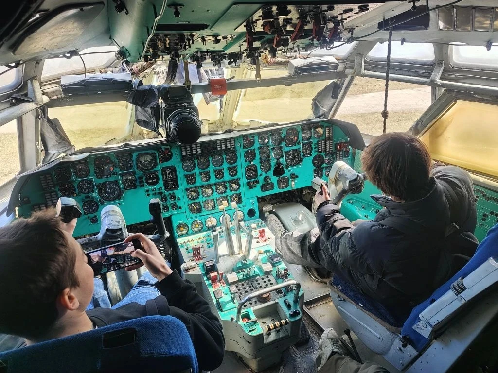 Я бы в лётчики пошёл,  пусть меня научат! 🛩  Наши ученики 10 и 11 классов технического профиля приня