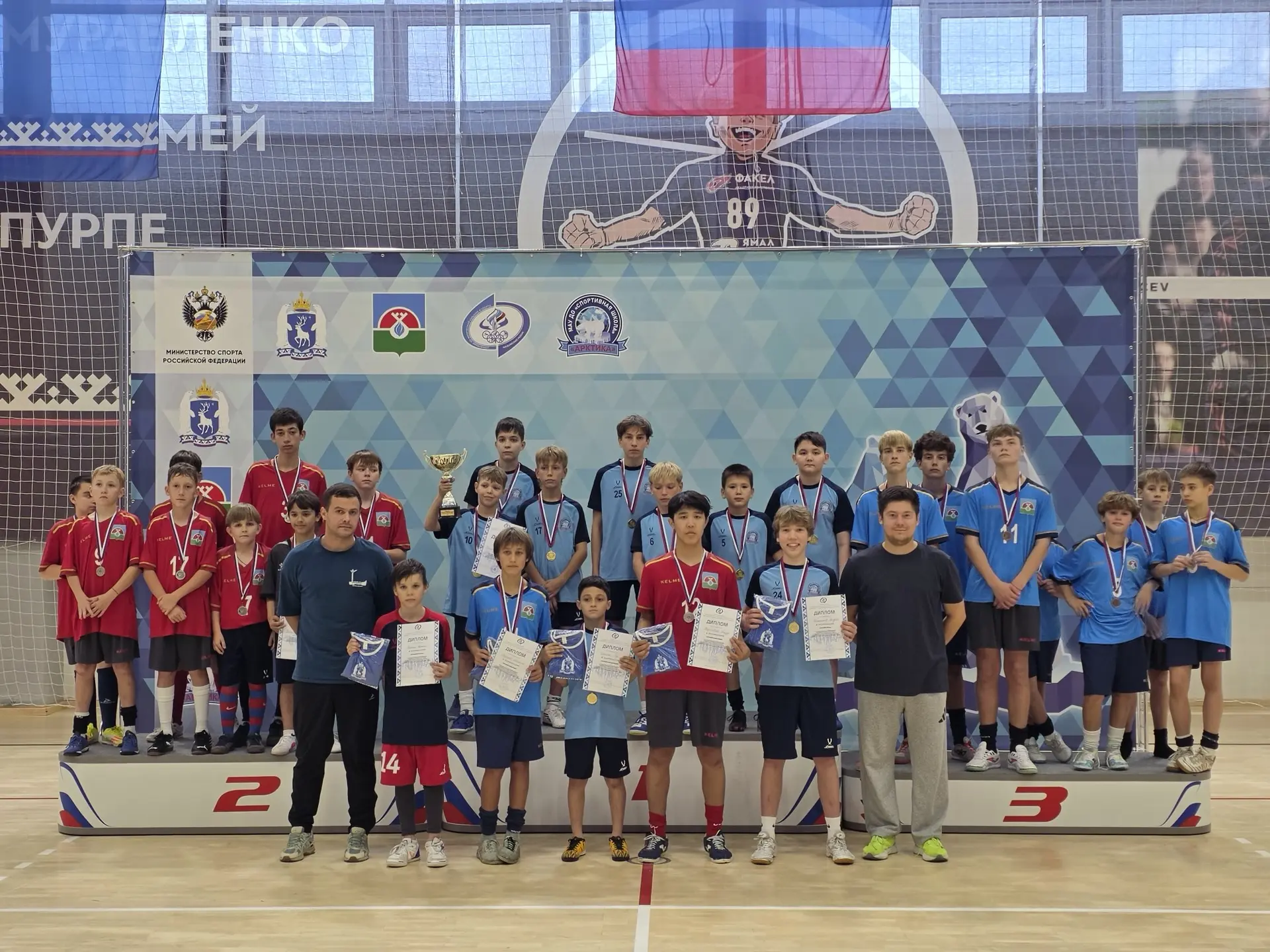 🏆 В Надыме разыграли Кубок Главы района по футболу