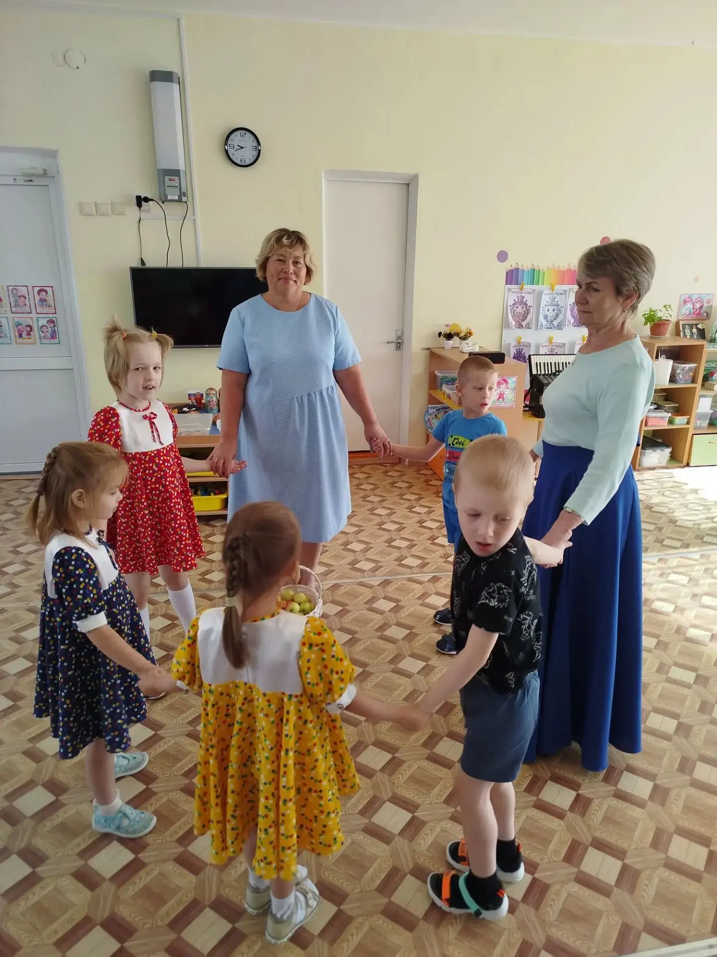 ЯБЛОЧНЫЙ СПАС-ЯБЛОКИ ПРИПАС.