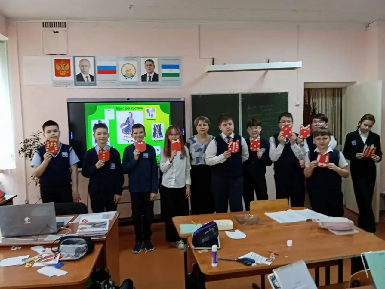 Наш лицей - большая и дружная семья. С любовью к корням: как мы создавали башкирский нагрудник ко Дн