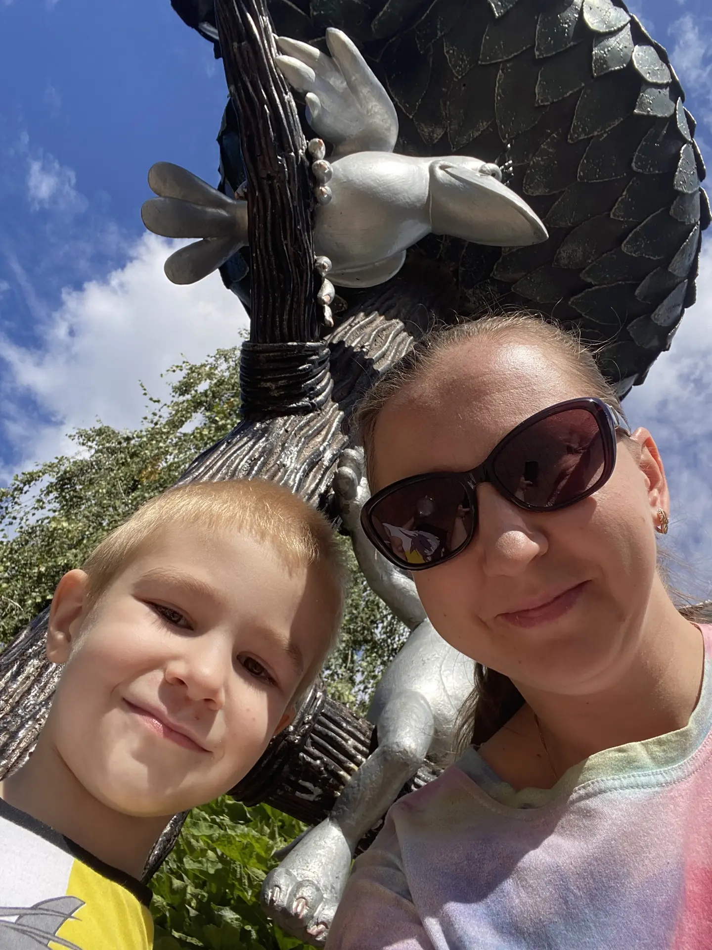 Вчера была на собрании у Влада. Была задача: прийти на собрание к 2 школьникам в одно в...