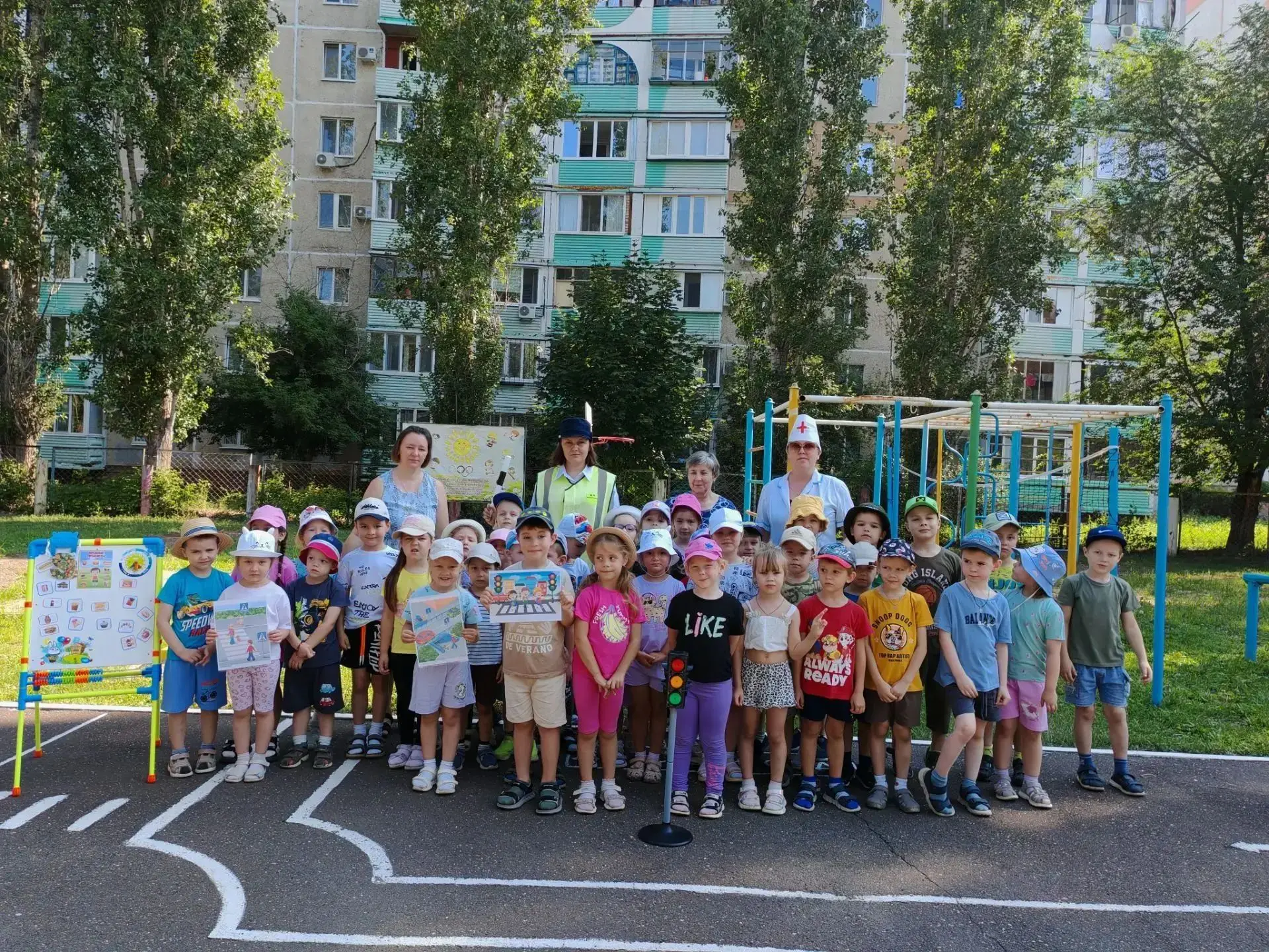 В нашем детском саду состоялось увлекательное тематическое развлечение под названием «Безопасность с