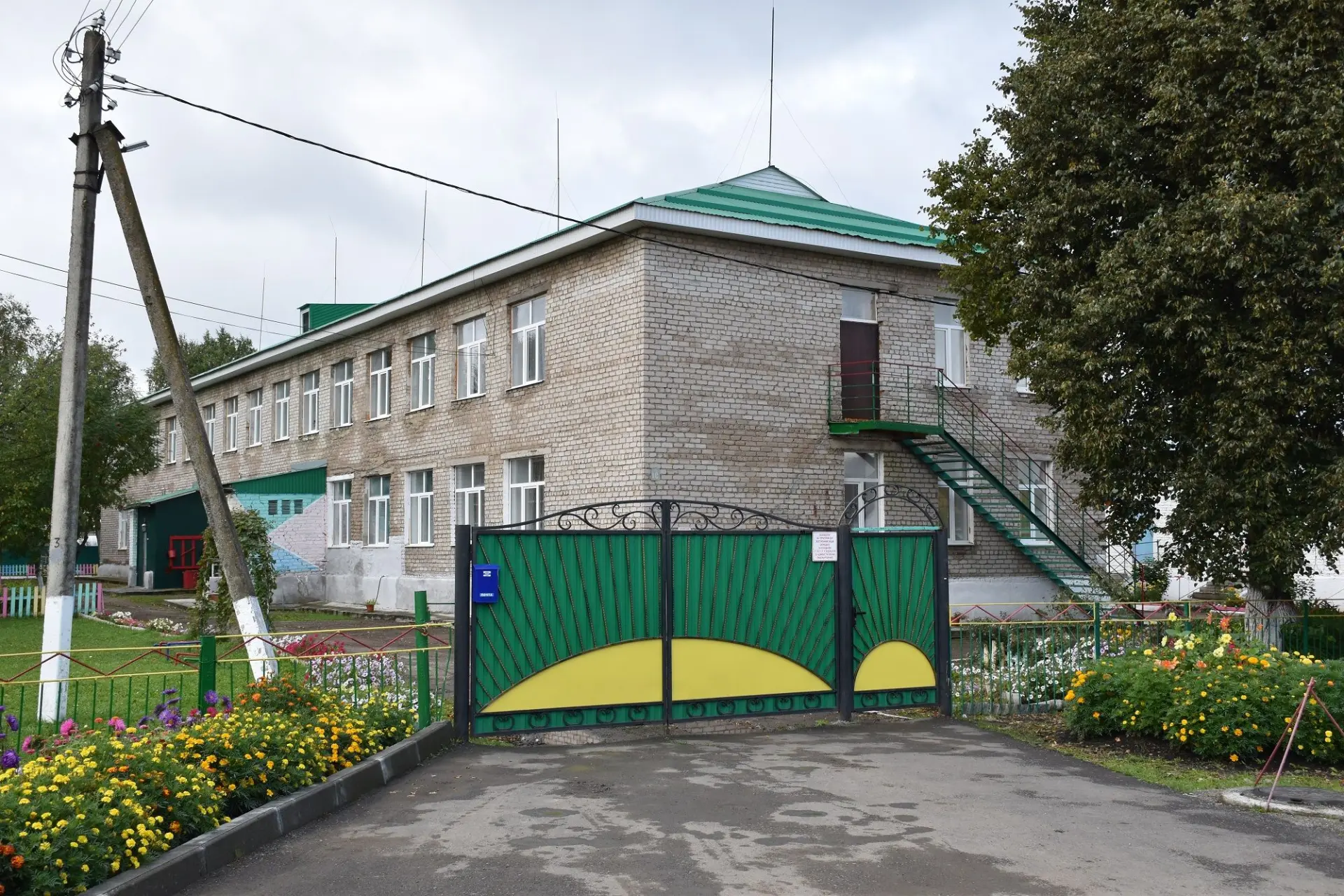 В Кигинском районе продолжается капитальный ремонт детского сада

Детский сад №1 «Солнышко» с. Верхн