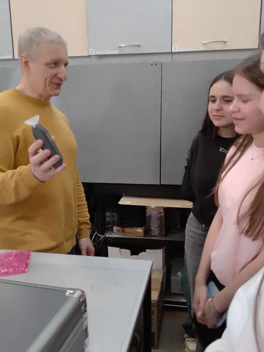 Профориентационная экскурсия в центр стандартизации и метрологии  ✅Ребята из 9 «В» класса посетили Ф