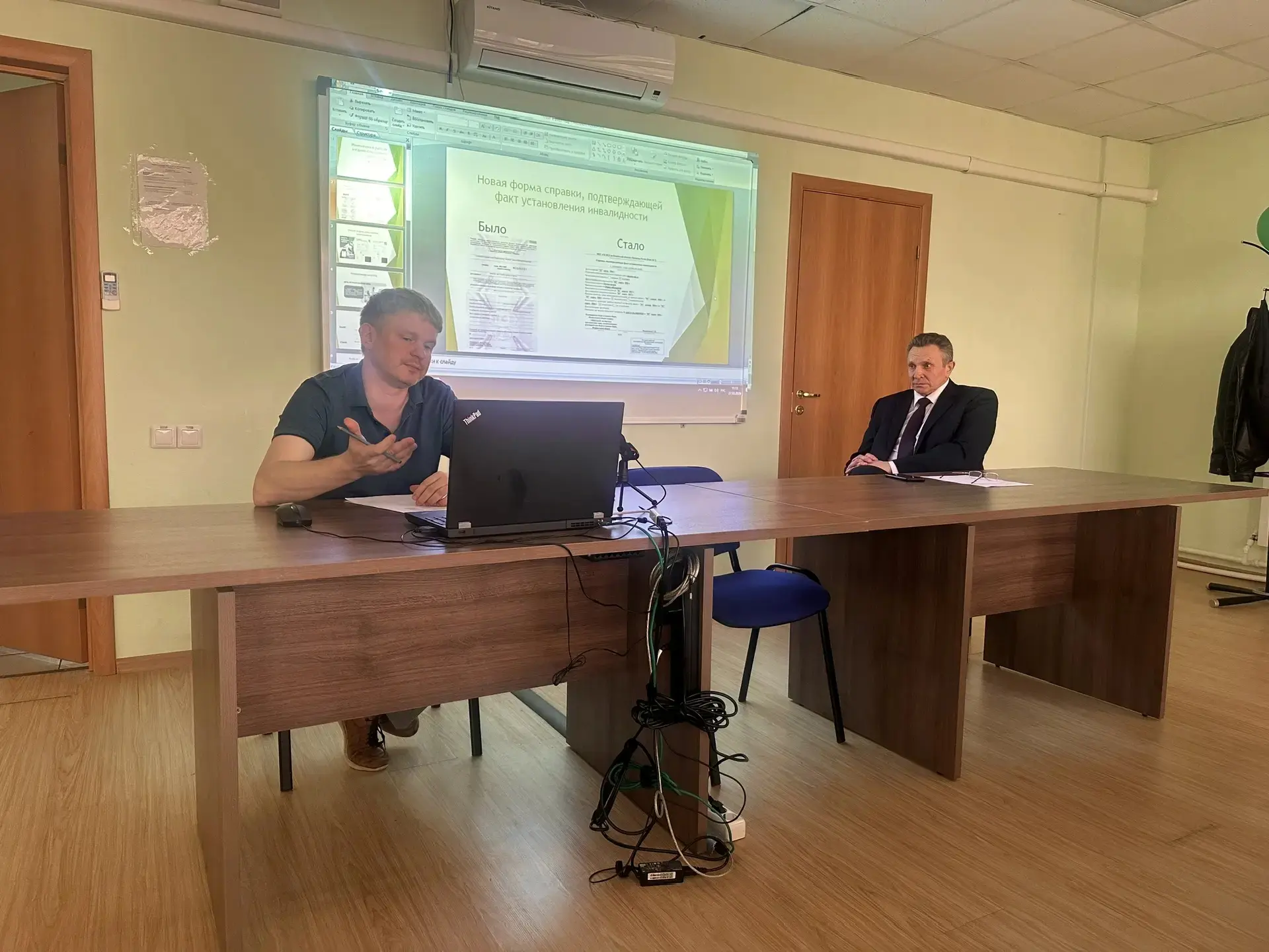 🔬🏢  Руководитель рабочего аппарата Уполномоченного Светлана Черемисина  вместе с соци...