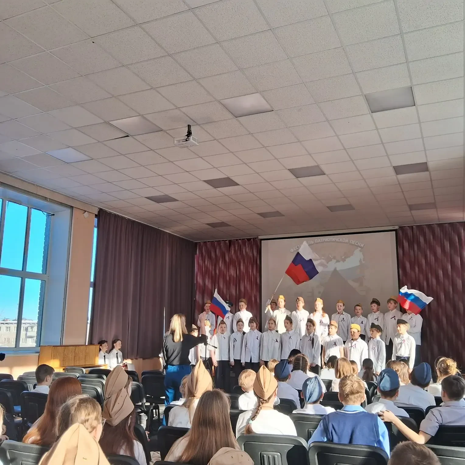Два дня в школе № 71 звучала патриотическая песня. И это был не просто конкурс — это было нечто боль