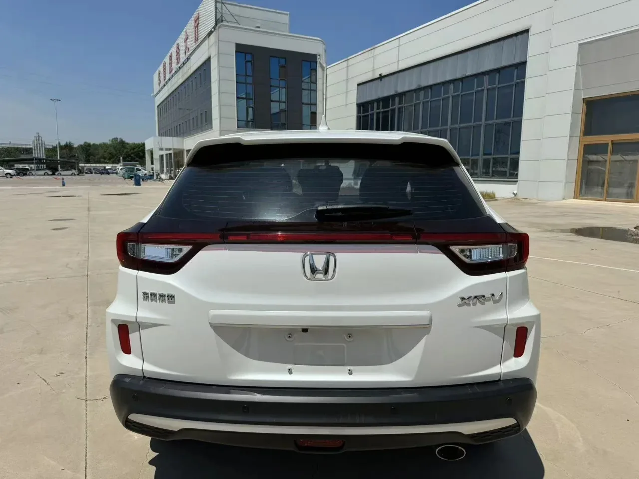 Honda XR-V 1.5L CVT Comfort (2021) 🚗  В наличии в Китае 🇨🇳   Характеристики:  · Передний привод (2WD