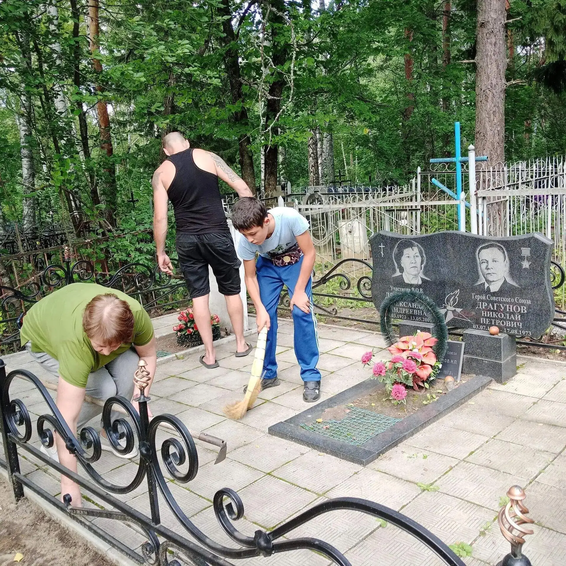 👉 21 августа сотрудники литературно-краеведческого отдела совместно с учащимися школы ...