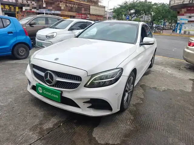 🚗 Mercedes-Benz 2020