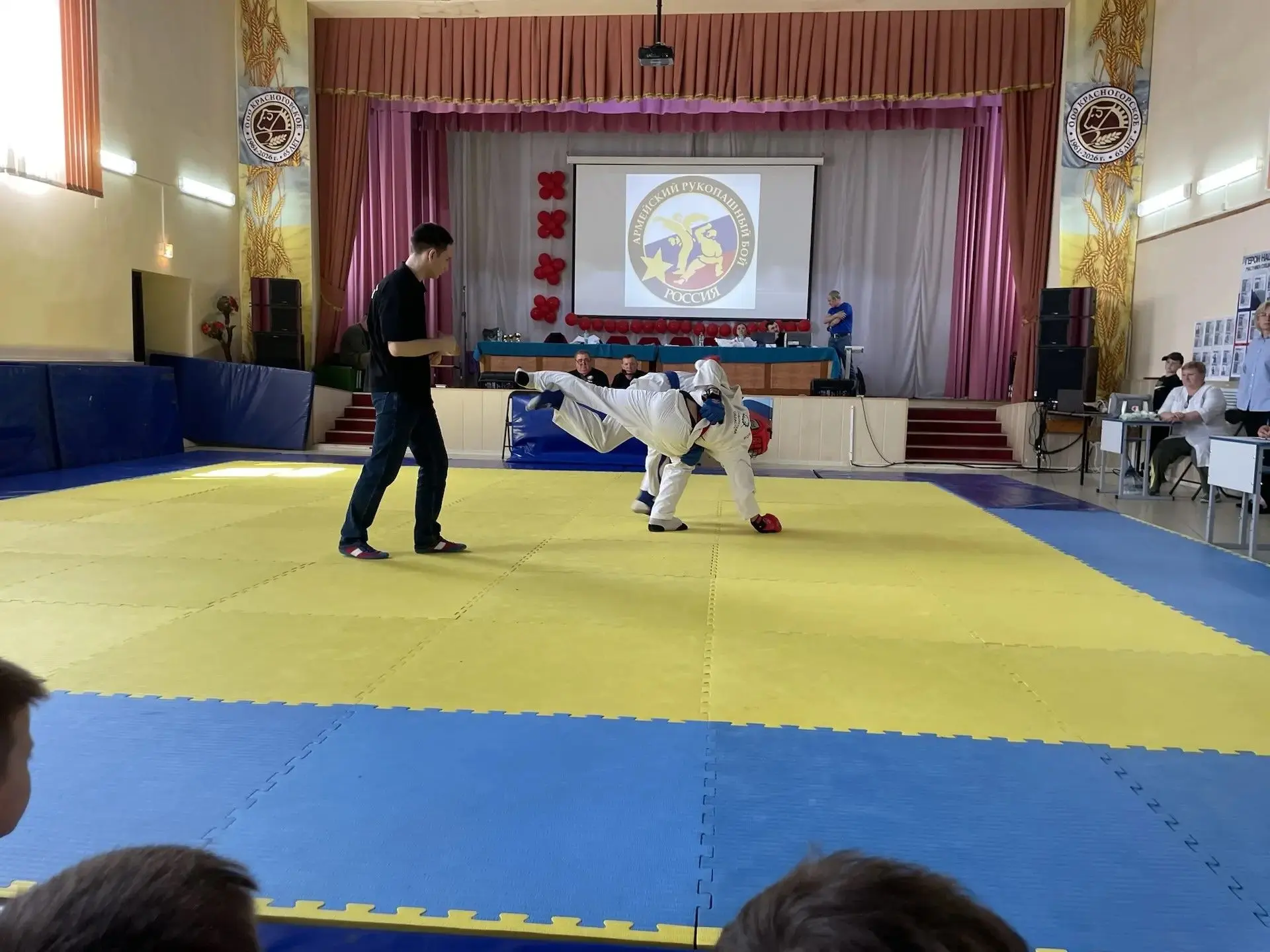 Команда Беляевского района заняла первое место на первенстве по армейскому рукопашному ...