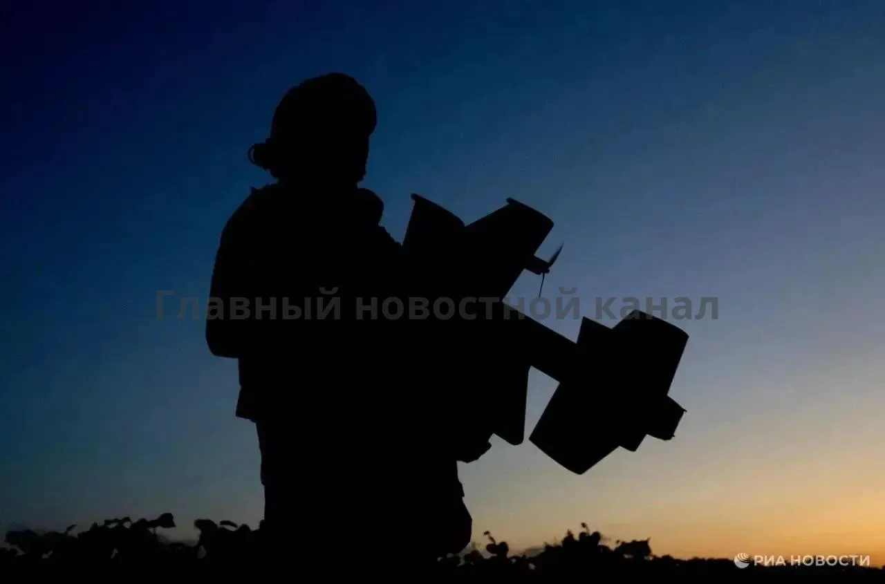 Российские войска ударили в порту «Южный» по танкеру, который доставлял ГСМ для ВСУ, со...
