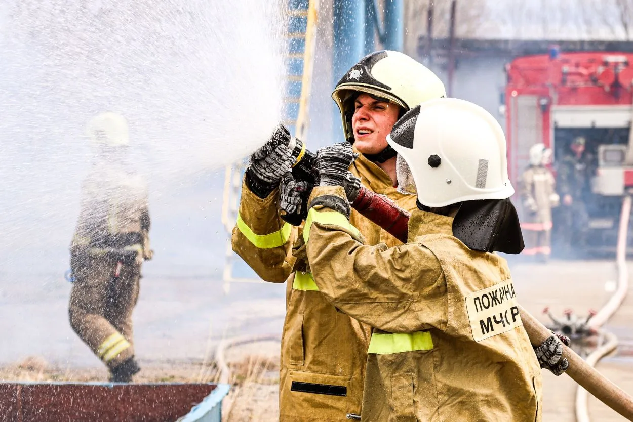 Сила в готовности! 💪🔥

ПГСС Архангельского ЦБК снова на высоте! Пожарно-газоспасательная служба ко