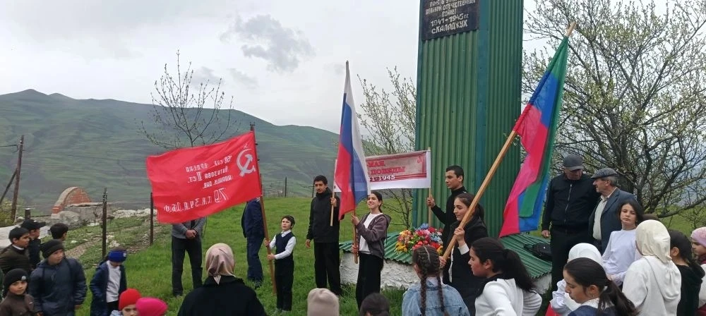 В этот великий праздник,почтили память павших в годы Великой Отечественной войны.
