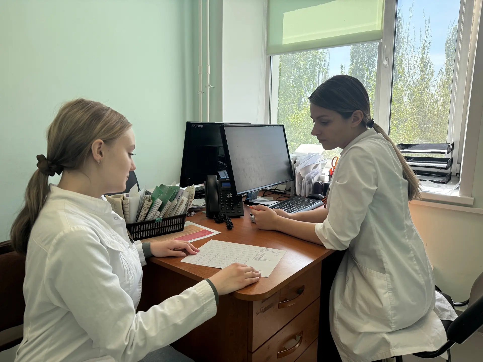 В БУЗОО ГП №2 проходит практику студентка БПОУ «Медицинский колледж» Худорожкова Алиса ...