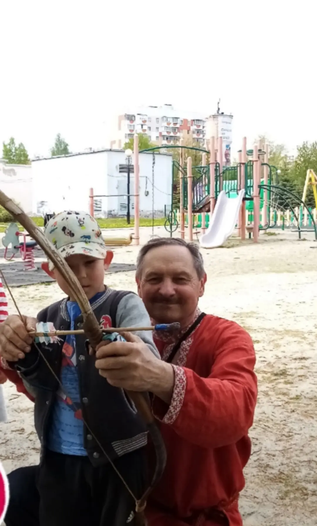 Уличный фестиваль "Белгородское лето" в парке Роз  у жителей  города Строителя ассоциир...