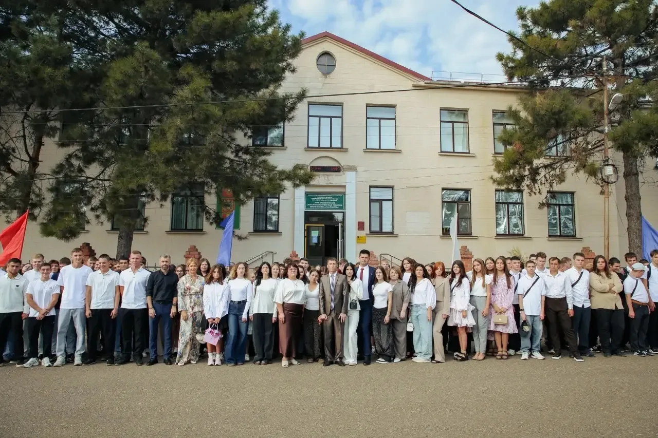 🎓 День знаний в ГСХТ имени атамана М.И. Платова! 🇷🇺