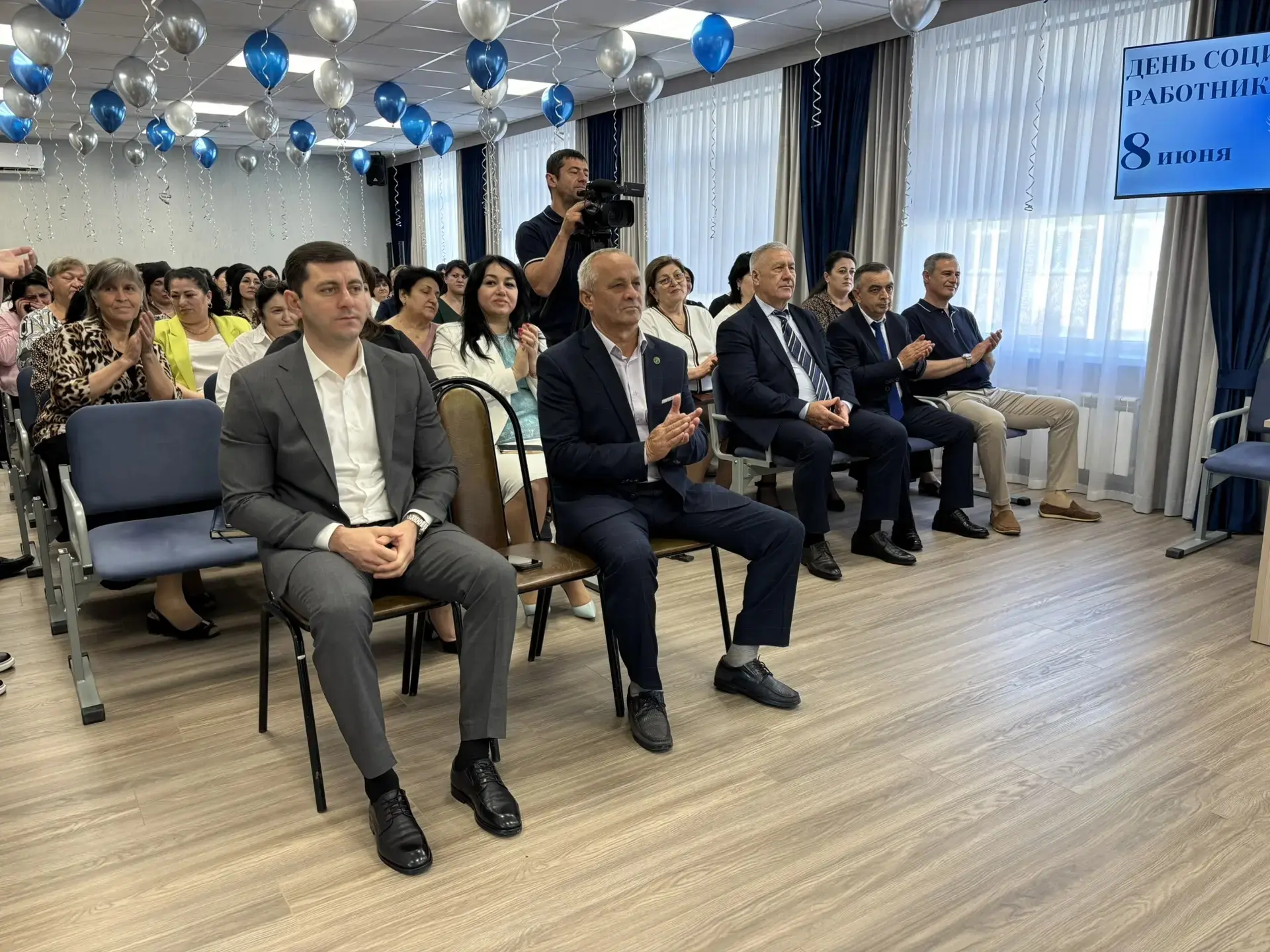 Председатель Совета народных депутатов муниципального образования "Шовгеновский  район", руководител