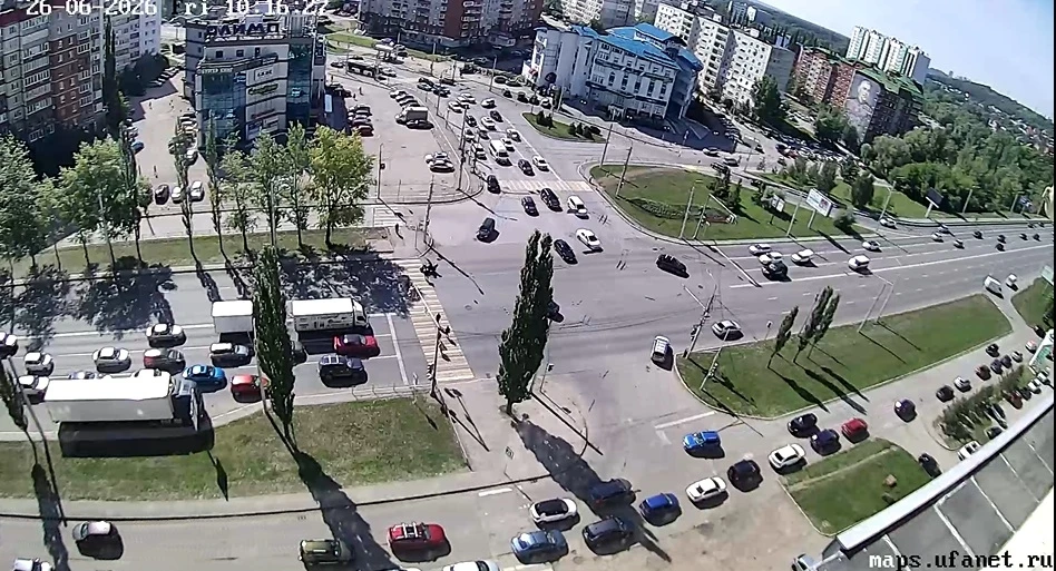 Из-за ажиотажа на бензин уфимцы занимают очереди на АЗС с половины четвёртого утра.