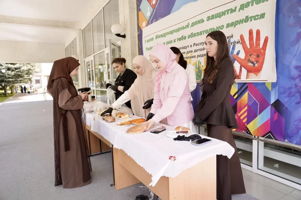 ❤️ Забота начинается с добрых дел!   В преддверии Международного дня защиты детей Факультет психолог