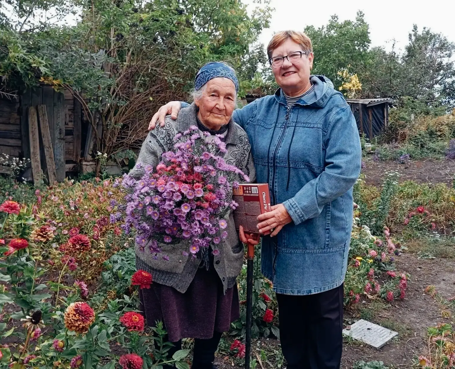 👵 «Нам года не беда»: поздравления с Днём пожилого человека в Никишино!