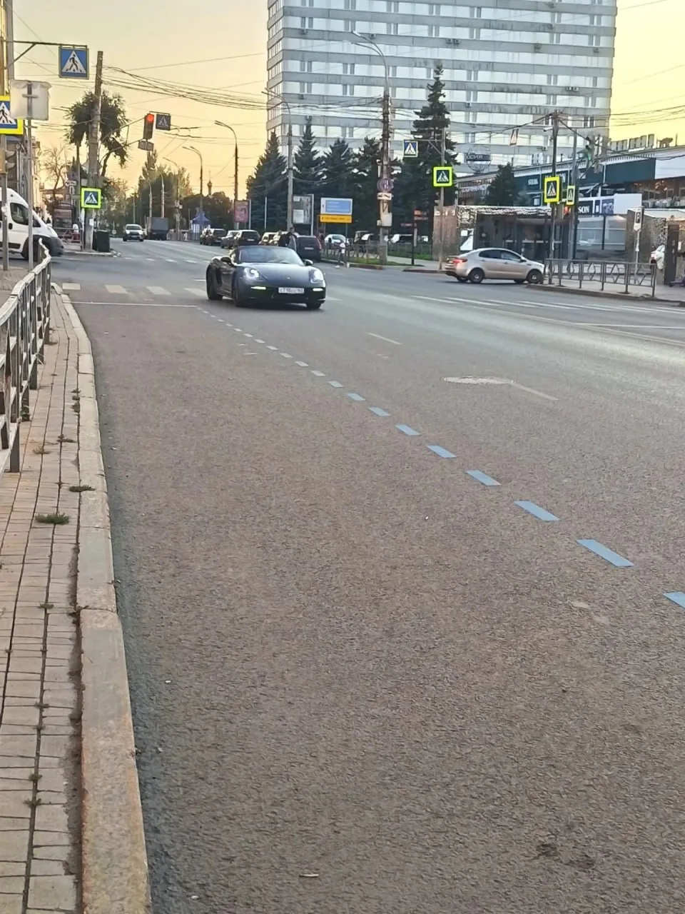 🚗 В Самаре начали вводить платные парковки в историческом центре