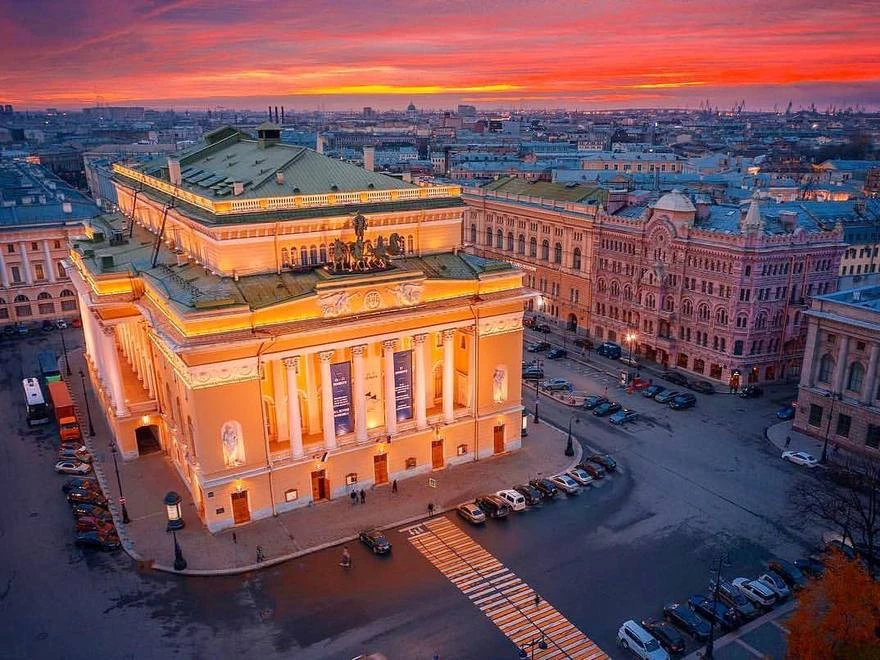 Невский по понедельникам.