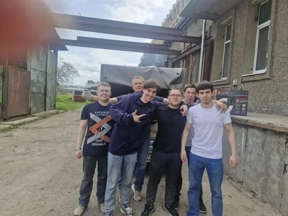 Огромное спасибо за помощь тем, кто сейчас на передовой! 🙏🇷🇺

Хочется сказать слова искренней бла