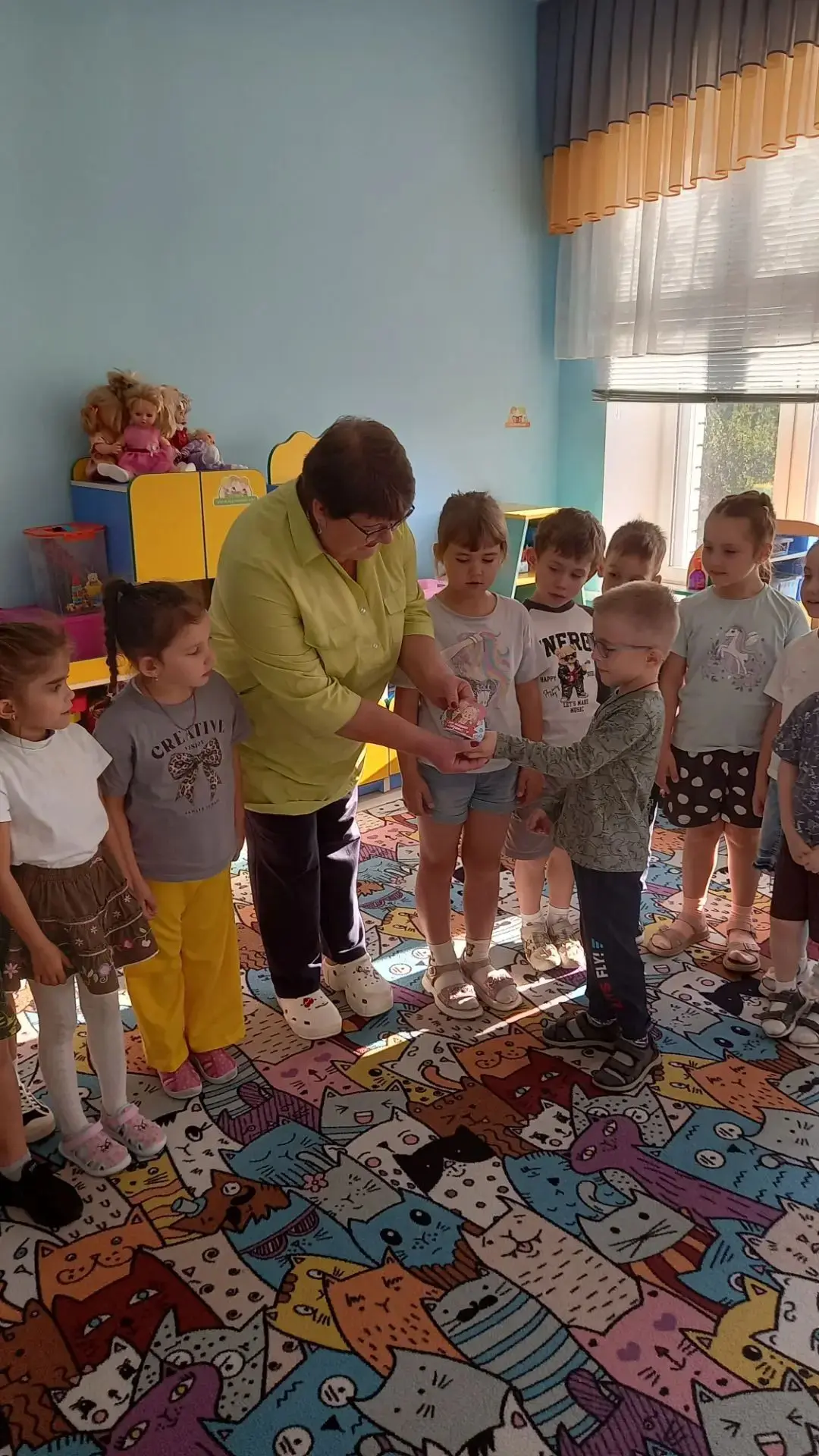 1 октября - День добра и уважения, День пожилых людей.