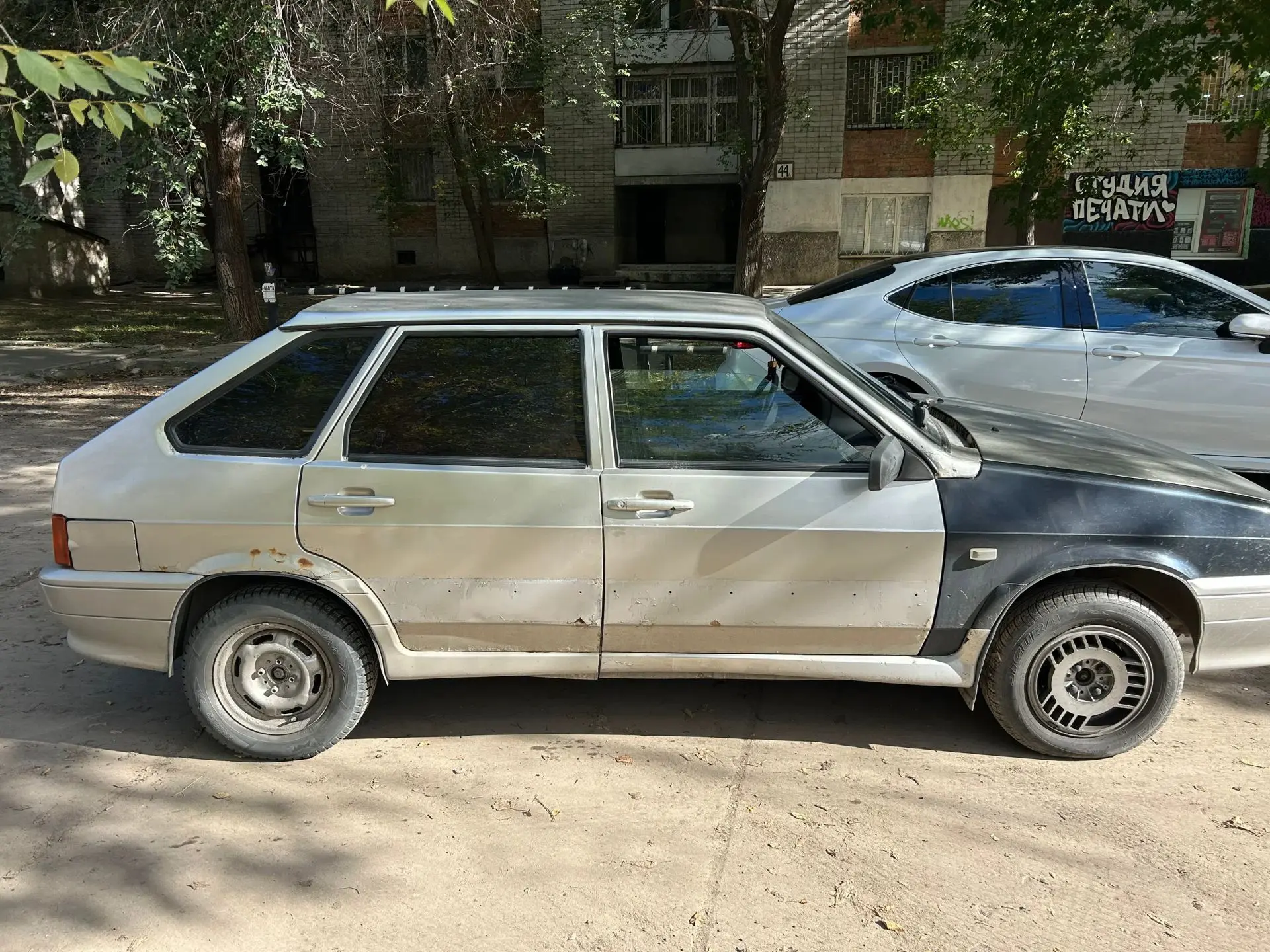 Автомобиль на уверенном ходу, на каждый день ездит спокойно, по вложениям только внешне...