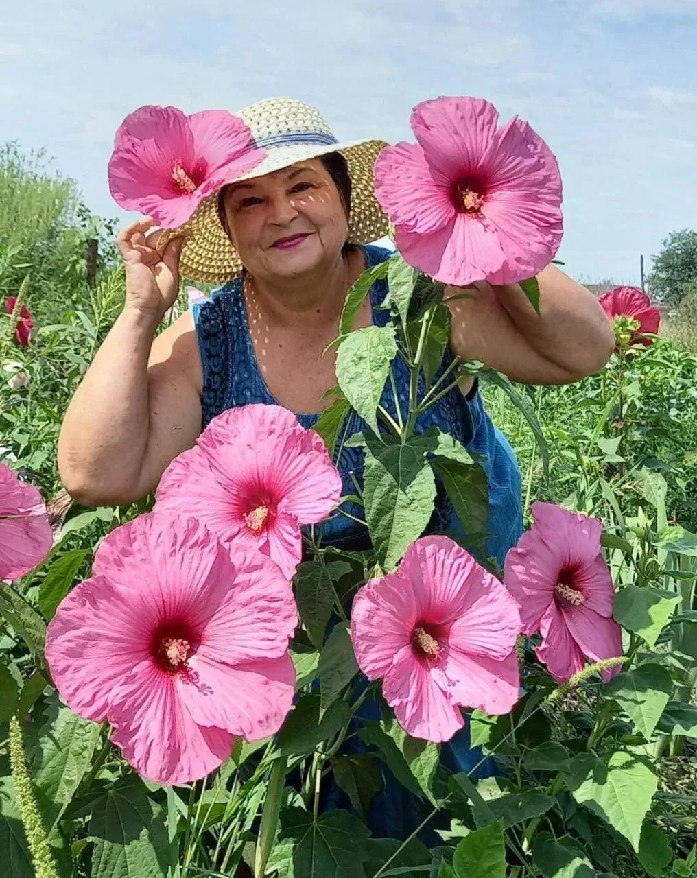 🌺 Хотите научиться  размножать и  ухаживать за цветами так же хорошо? Тогда вам к Тёте...