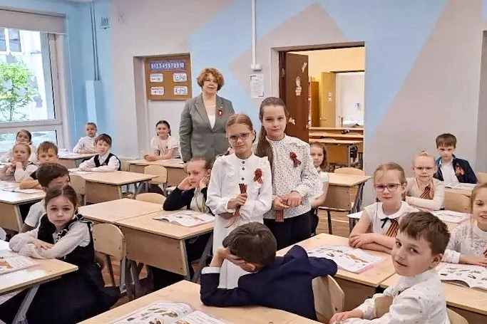 ⭐️ В преддверии 9 Мая в нашей школе прошли памятные мероприятия, посвящённые Дню Победы  Во всех кла