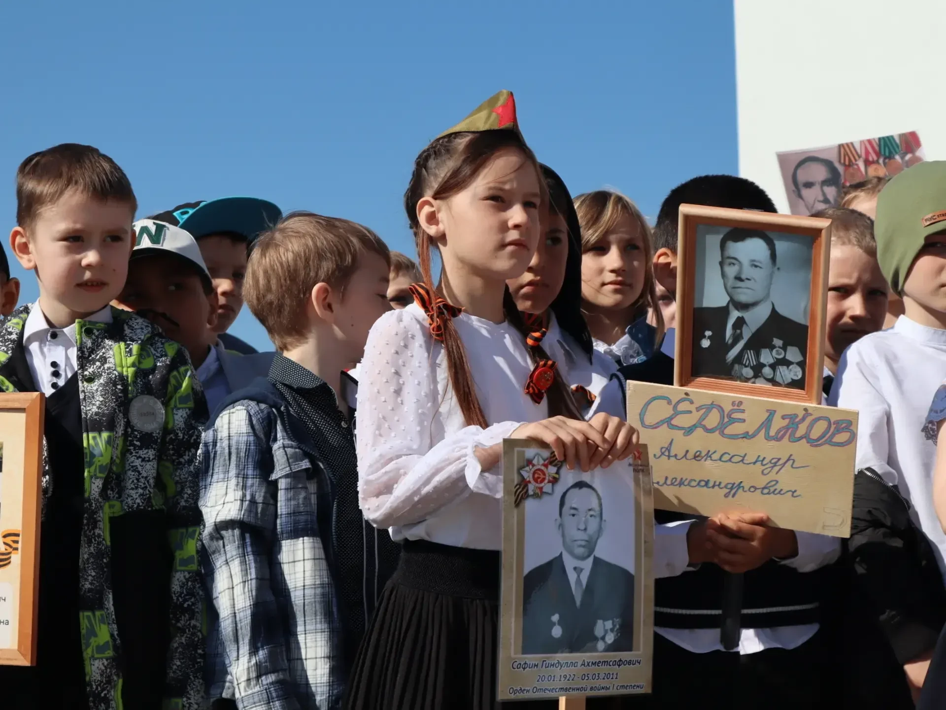 Память, которая объединяет поколения 🇷🇺  В преддверии Дня Победы в образовательных организациях, учр