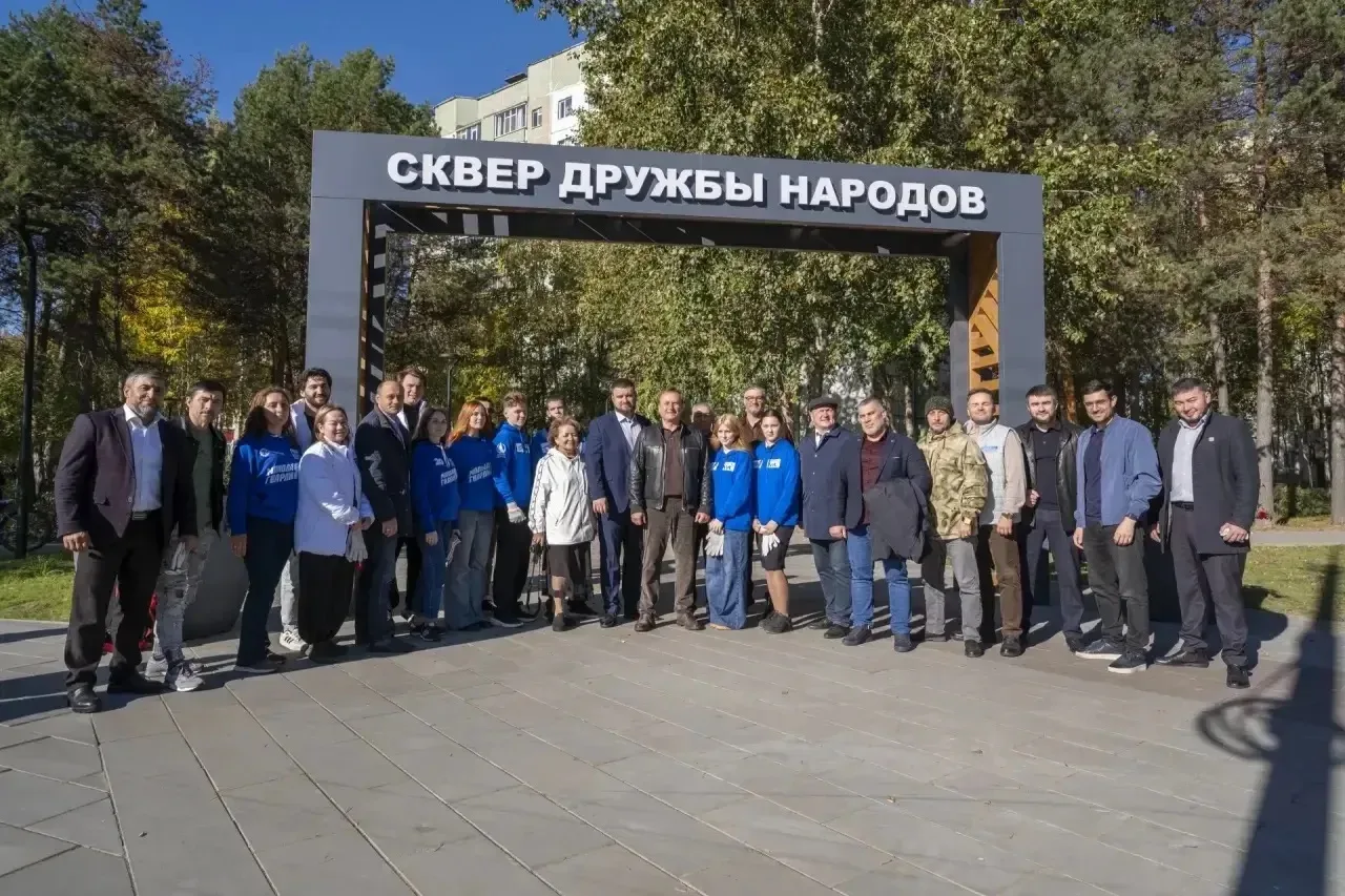 Масштабное озеленение провели в Сургуте в Единый день высадки деревьев.