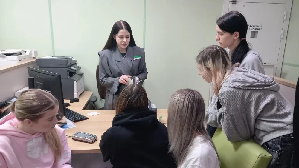 🔥В рамках масштабной профориентационной программы "Билет в будущее" ученики 10 "Б" класса получили у