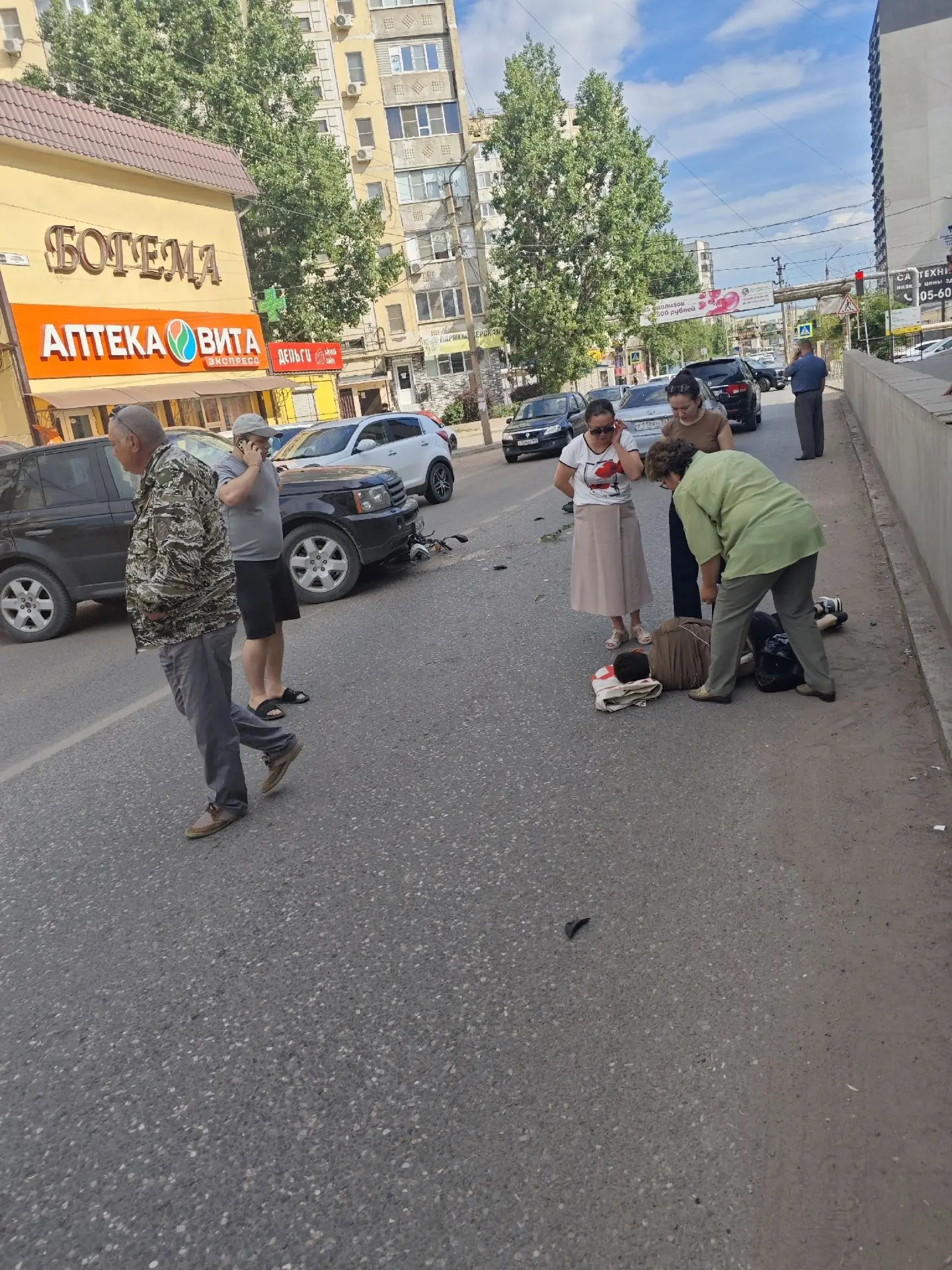 Дтп с мотоциклистом, рэнж не уступил дорогу у кафе Богема