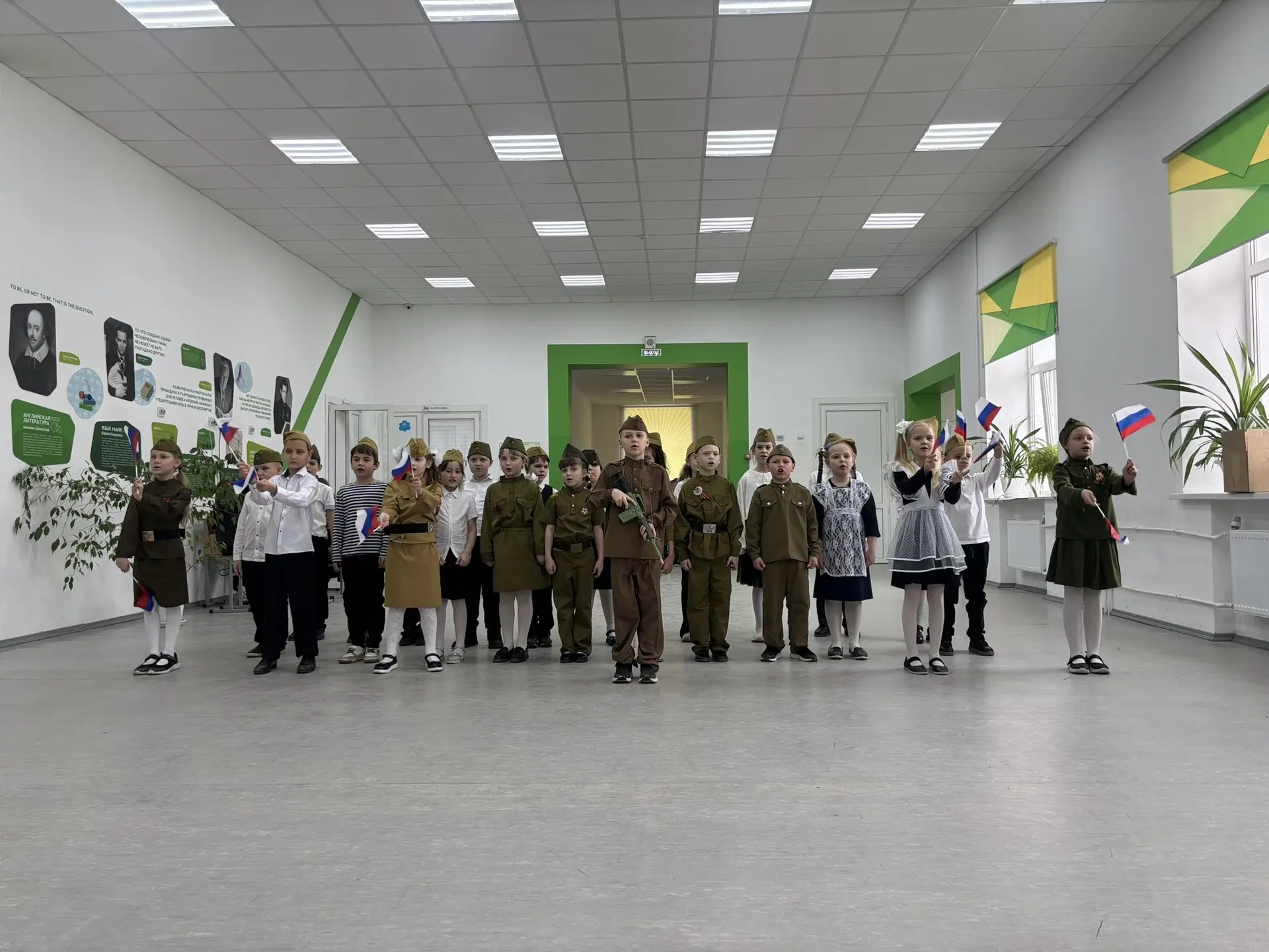 Продолжаем делиться фотографиями с конкурса инсценировки и исполнения военно-патриотической песни 🇷🇺