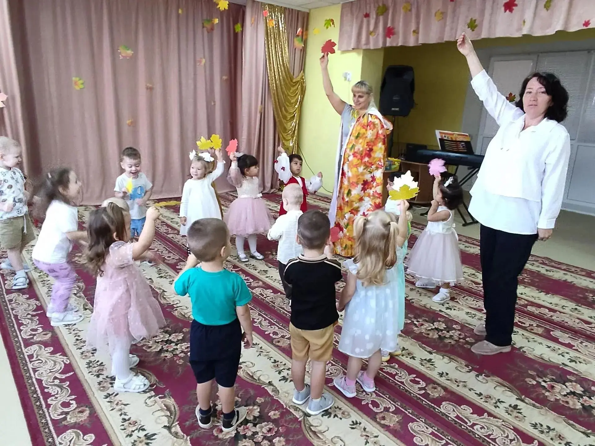 "Золотая осень в гостях у малышей"