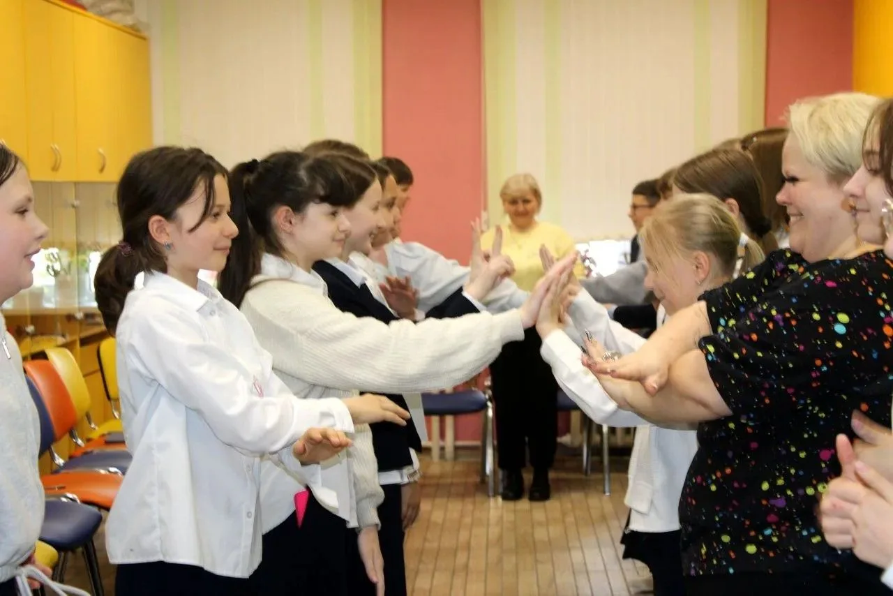 5А продолжает участвовать в "Календаре добрых дел"  На прошлой неделе в Детской городской библиотеке
