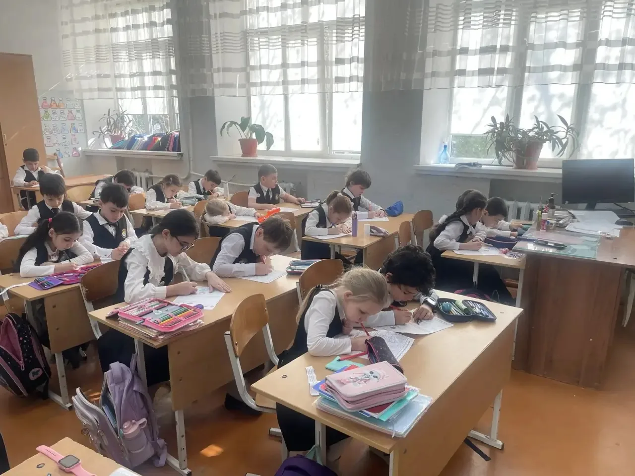 ⭐«Разговоры о важном»: 65 лет триумфа ко Дню космонавтики  🗓 6 апреля в нашей школе прошли «Разговор